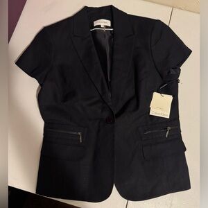 Women’s short sleeve blazer, size 10